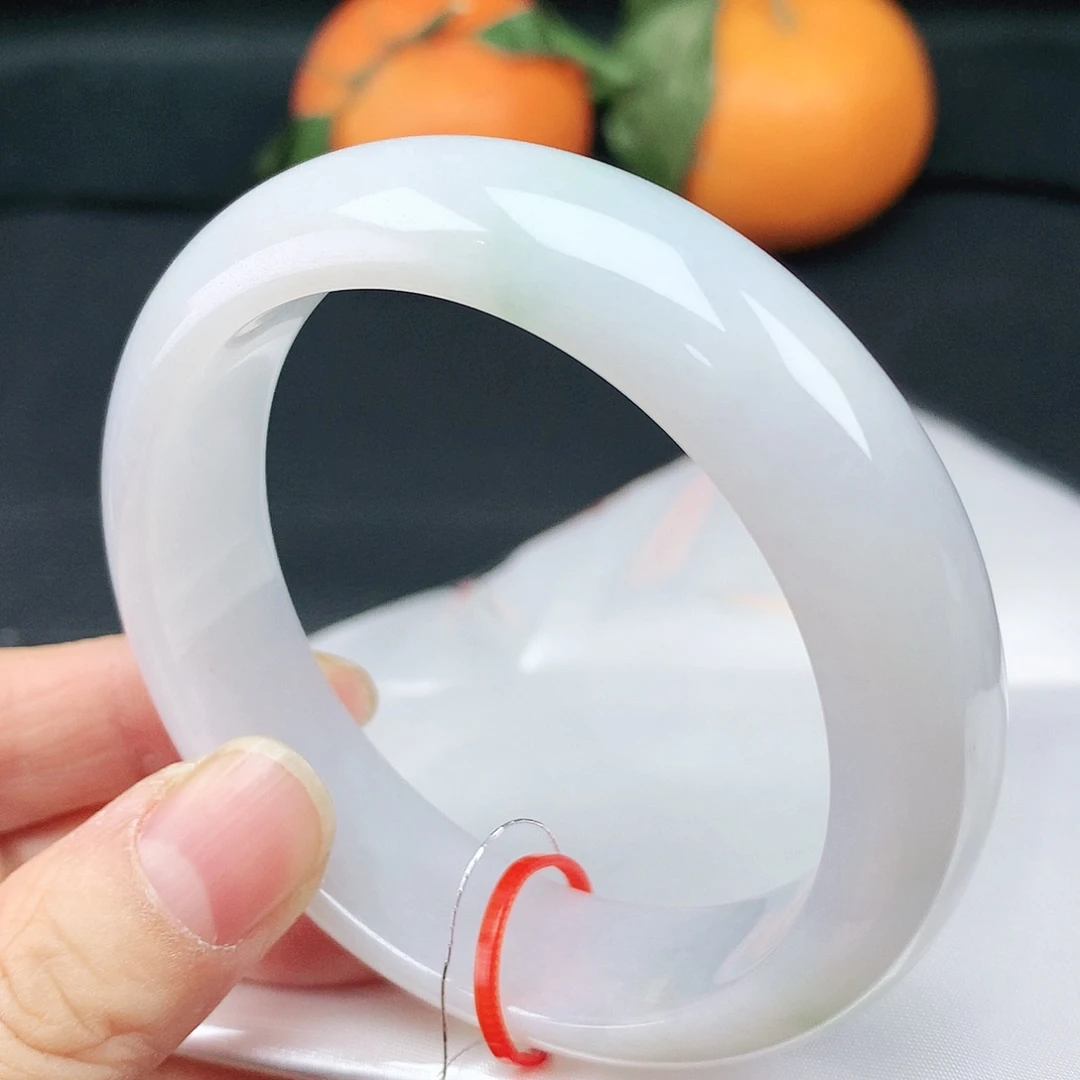 翡翠手镯未镶嵌57轮胎