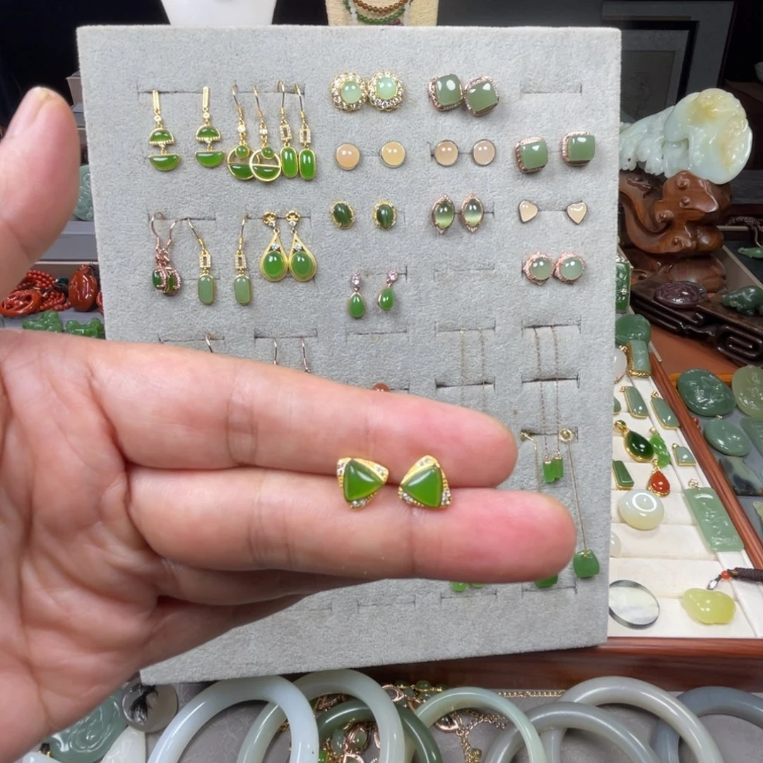 用***禛银S925镶嵌和田玉耳饰