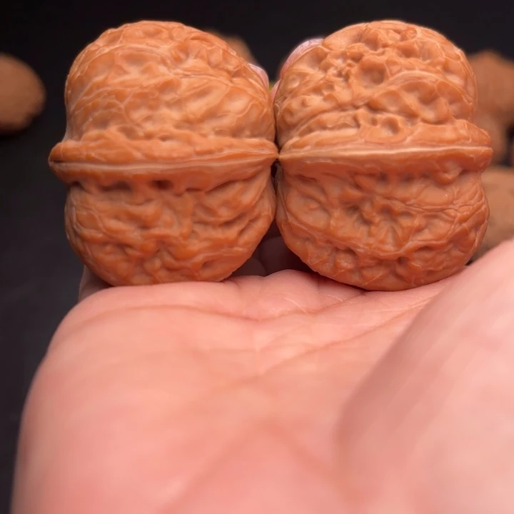 桃核吊坠43元宝狮子头