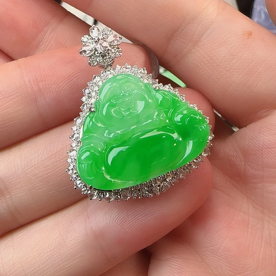 翡翠18K金镶嵌颈饰