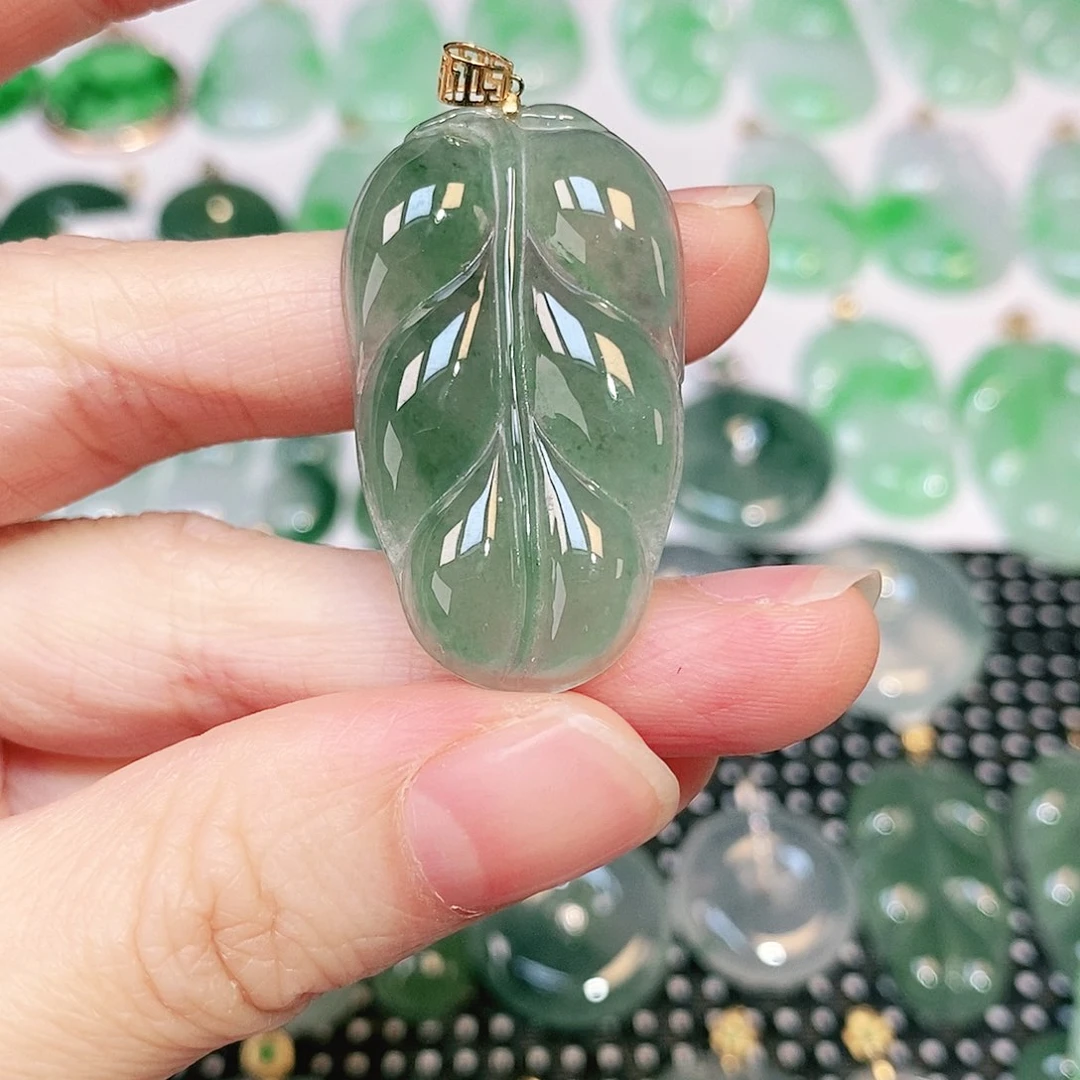 翡翠吊坠(不含链)18K金镶嵌