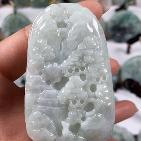 翡翠颈饰未镶嵌山水牌福利翡翠