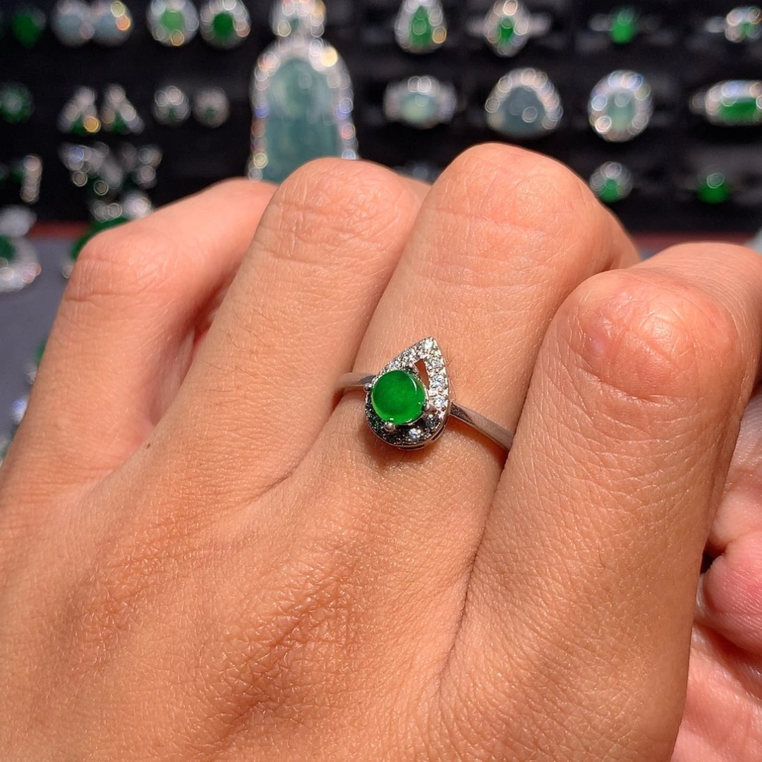 翡翠未镶嵌戒指戒指