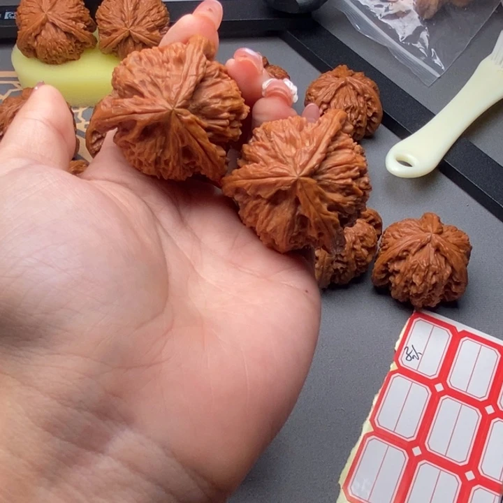 把件文玩核桃清*42白狮子三棱