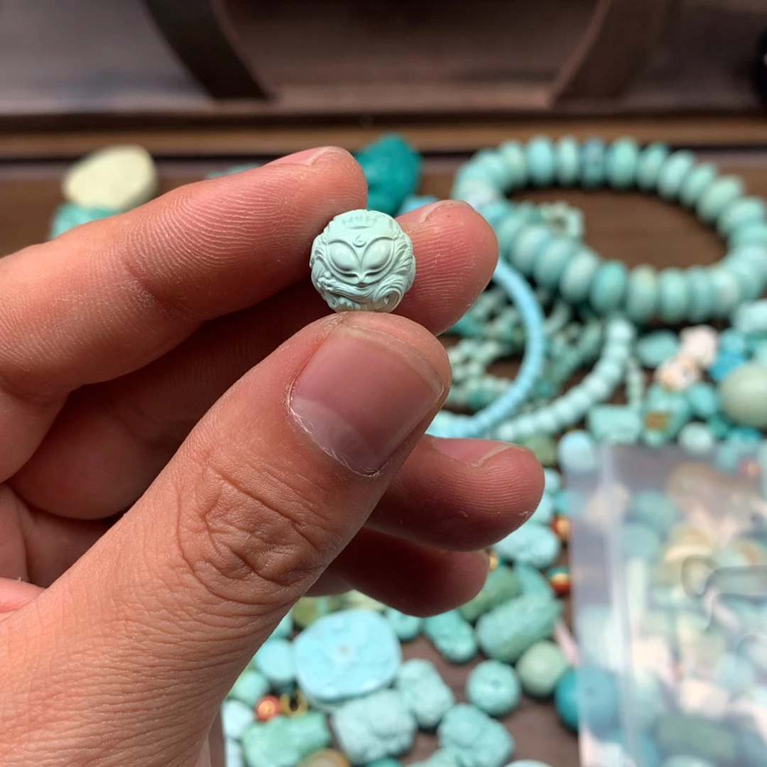 绿松石雕刻未镶嵌