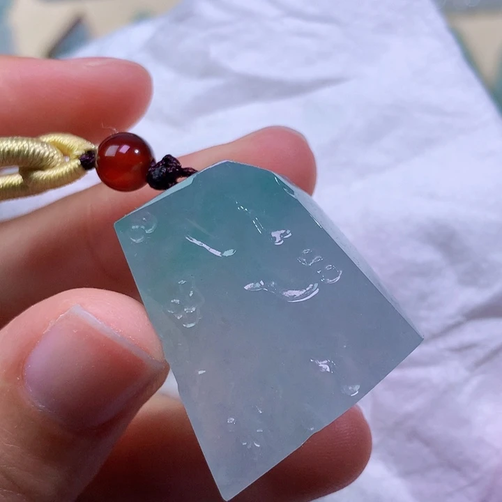 翡翠未镶嵌吊坠(不含链) 8043