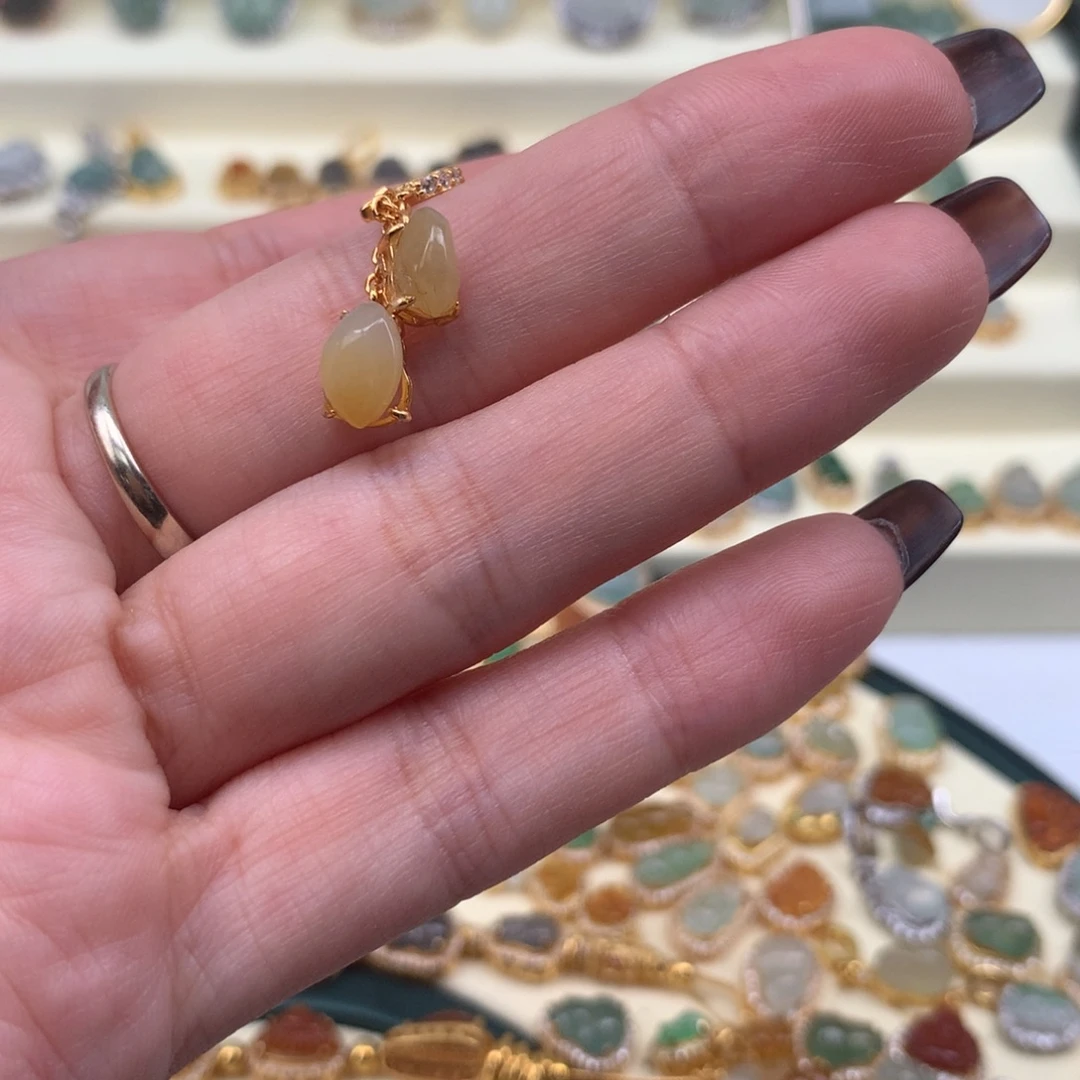 翡翠银S925镶嵌颈饰随型