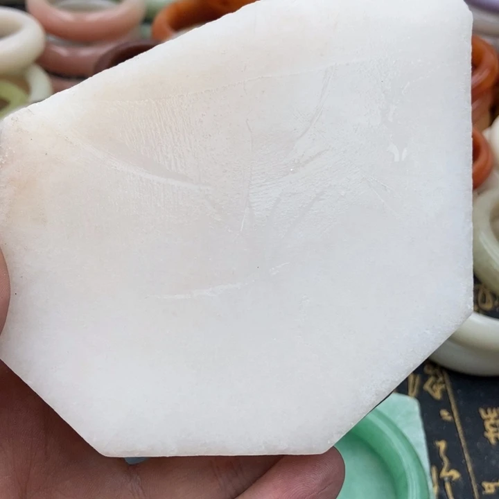 石英岩玉未镶嵌手镯