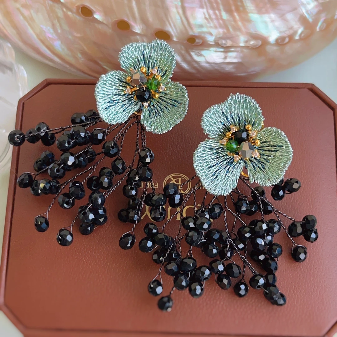 黄铜耳饰 法式复古浪漫刺绣多切面串珠耳钉国风重工古典耳环