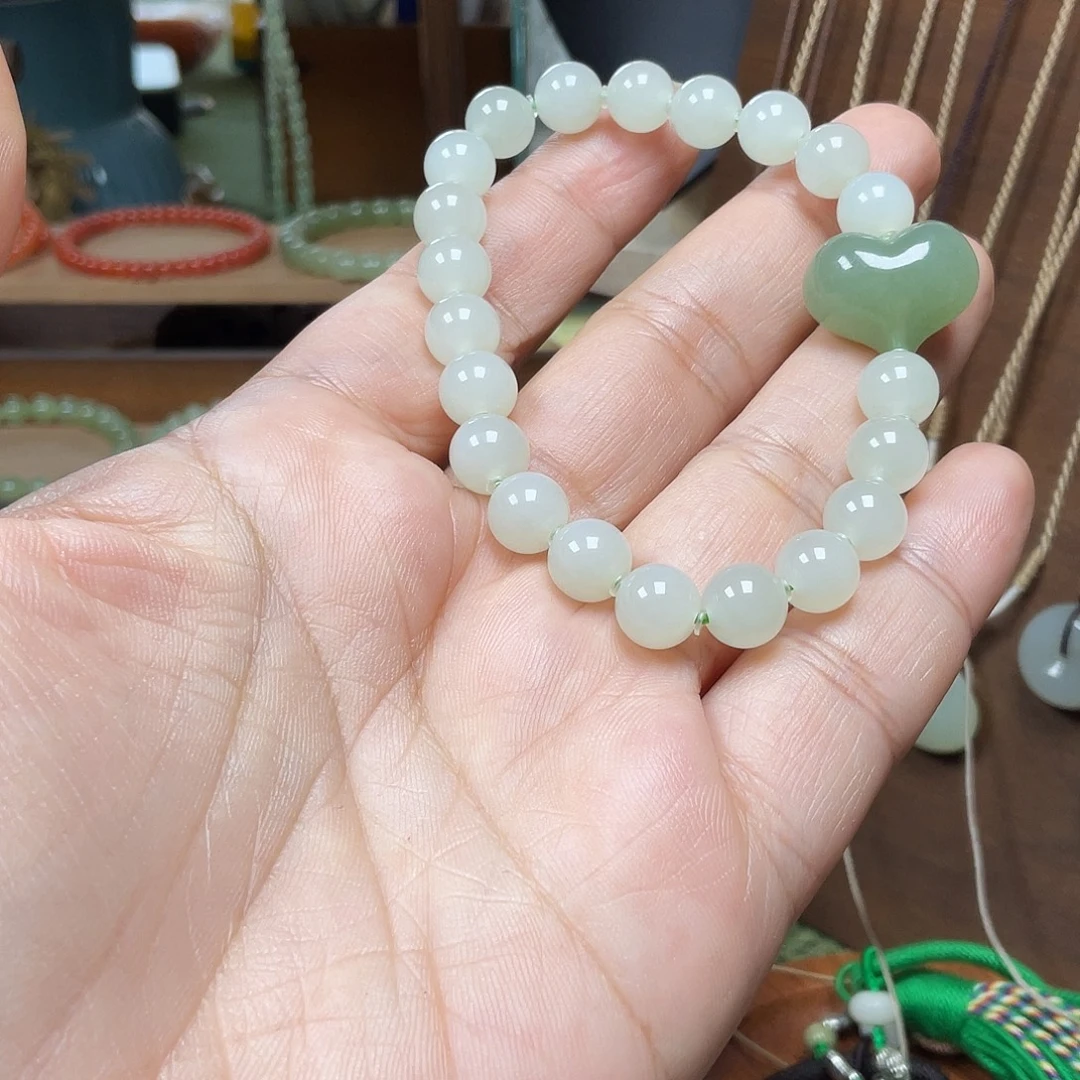 和田玉未镶嵌手串