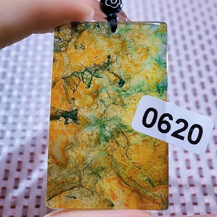 玛瑙/玉髓颈饰合金这****曲