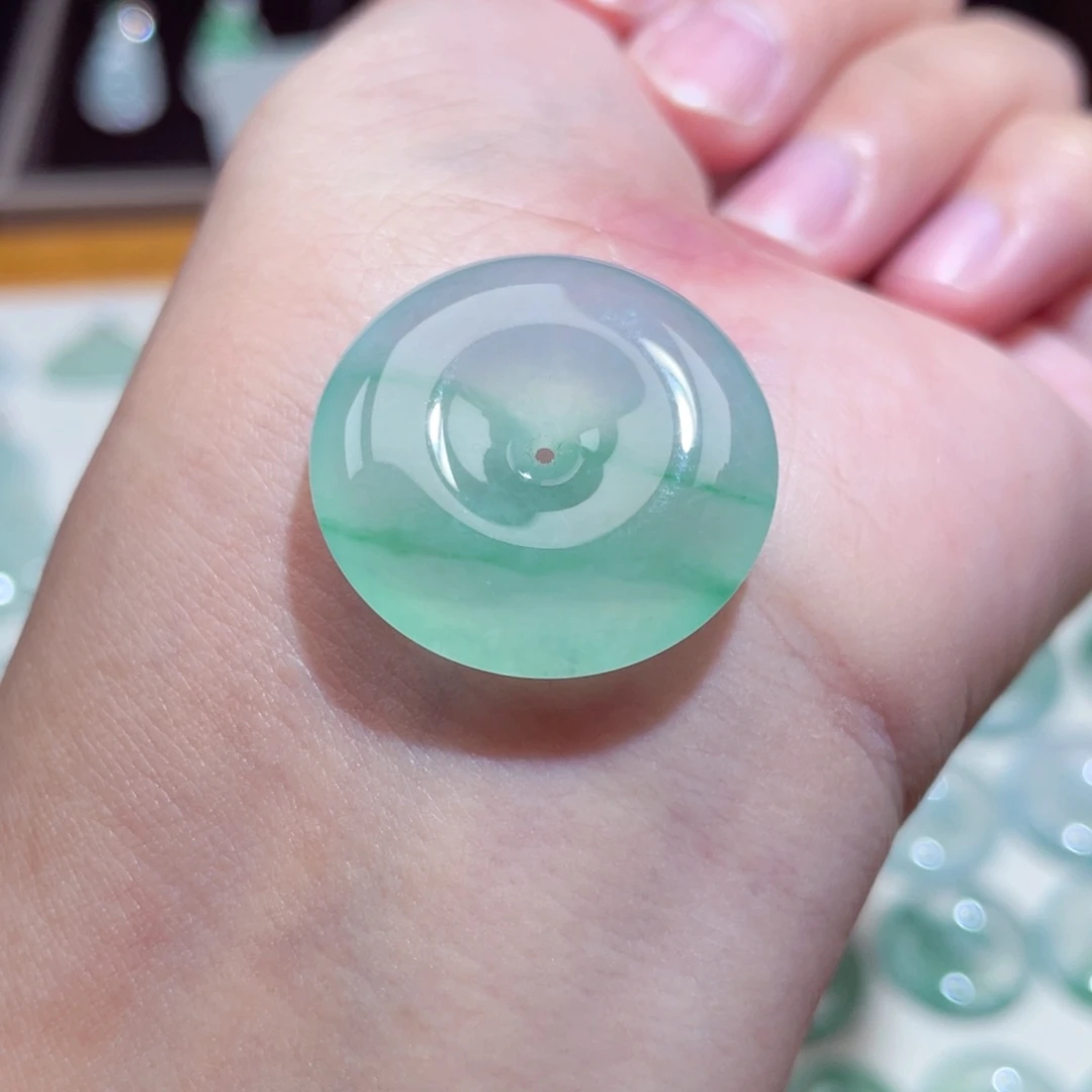 颈饰未镶嵌翡翠扣子