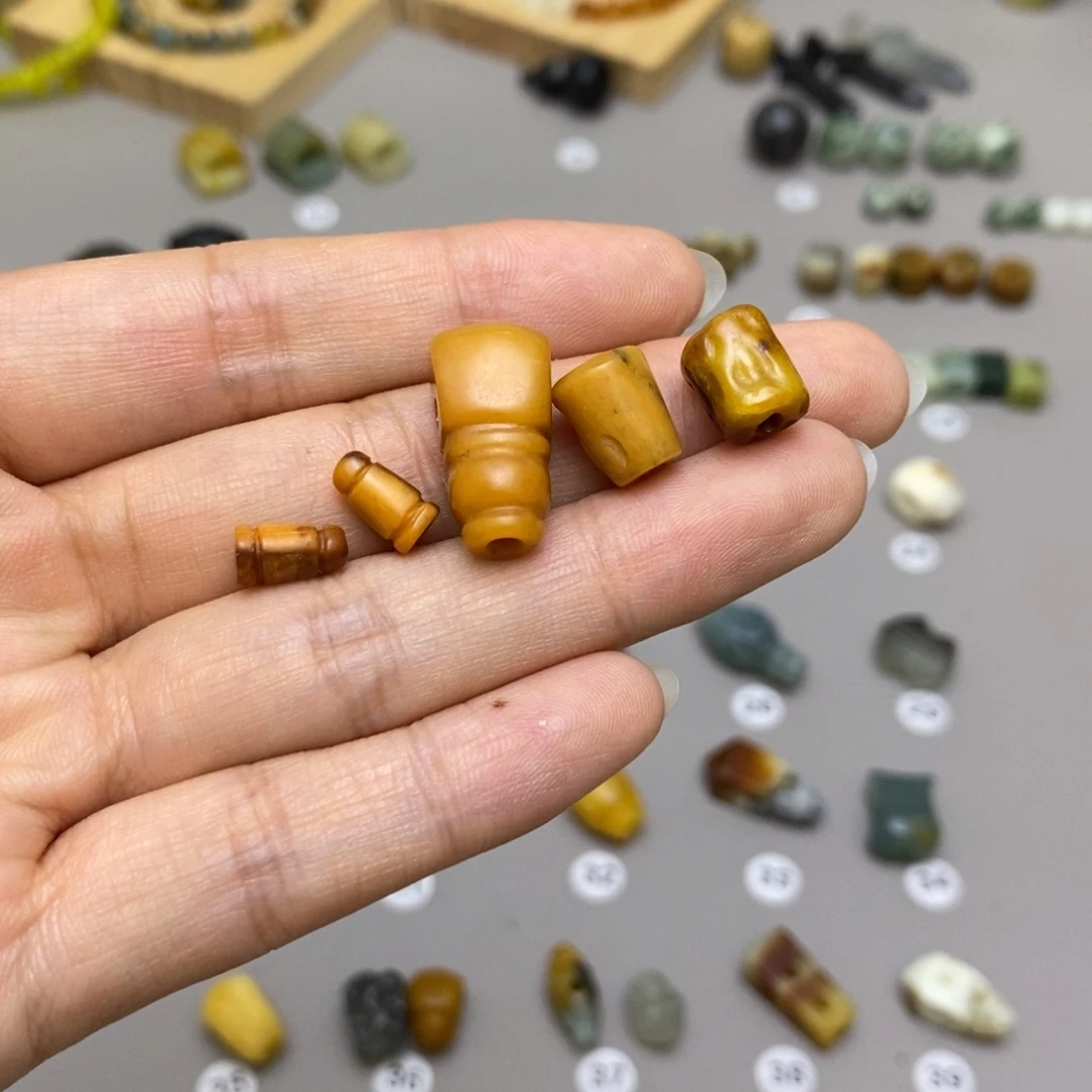 原***来未镶嵌蛇纹石玉配饰