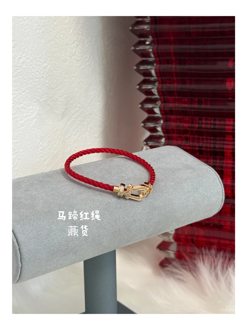 铜合金合成锆石手链 【小号马蹄红绳】爆款潮流手链网红手绳红色