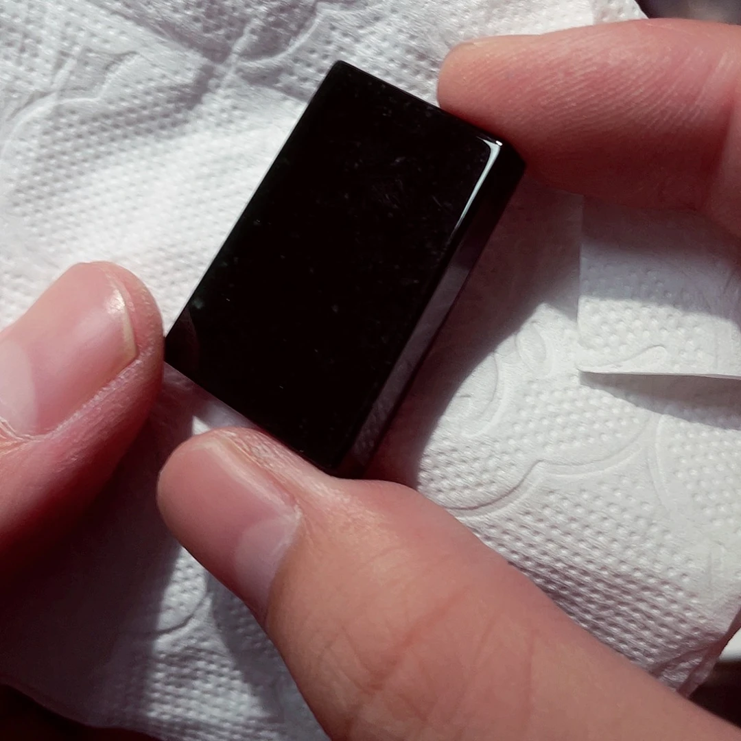 翡翠未镶嵌颈饰先检后发一物一证