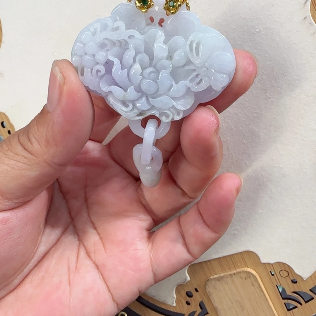 翡翠颈饰未镶嵌仿古