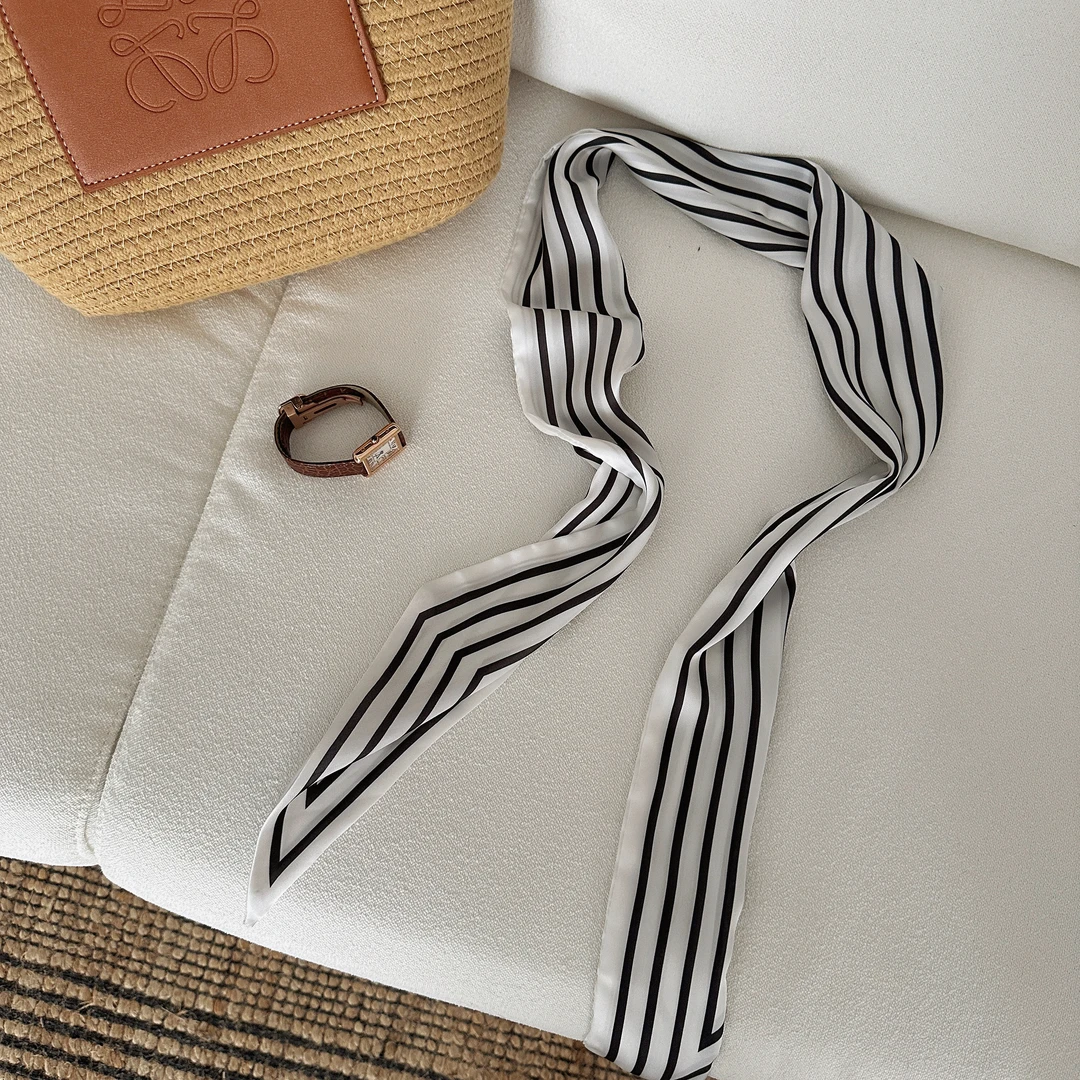 巨能搭！条纹设计简约懒人丝巾女