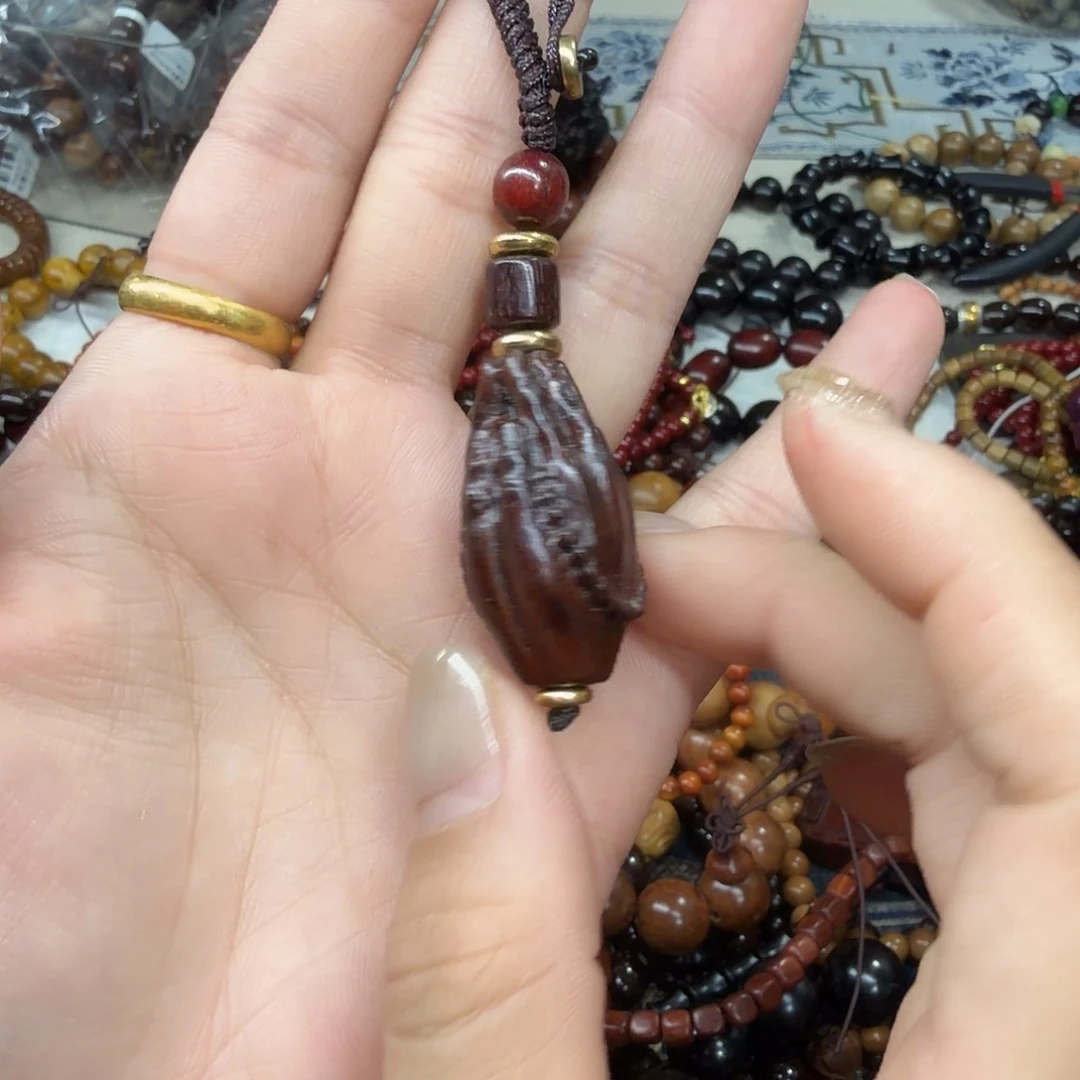 维腊木（绿檀）无事牌