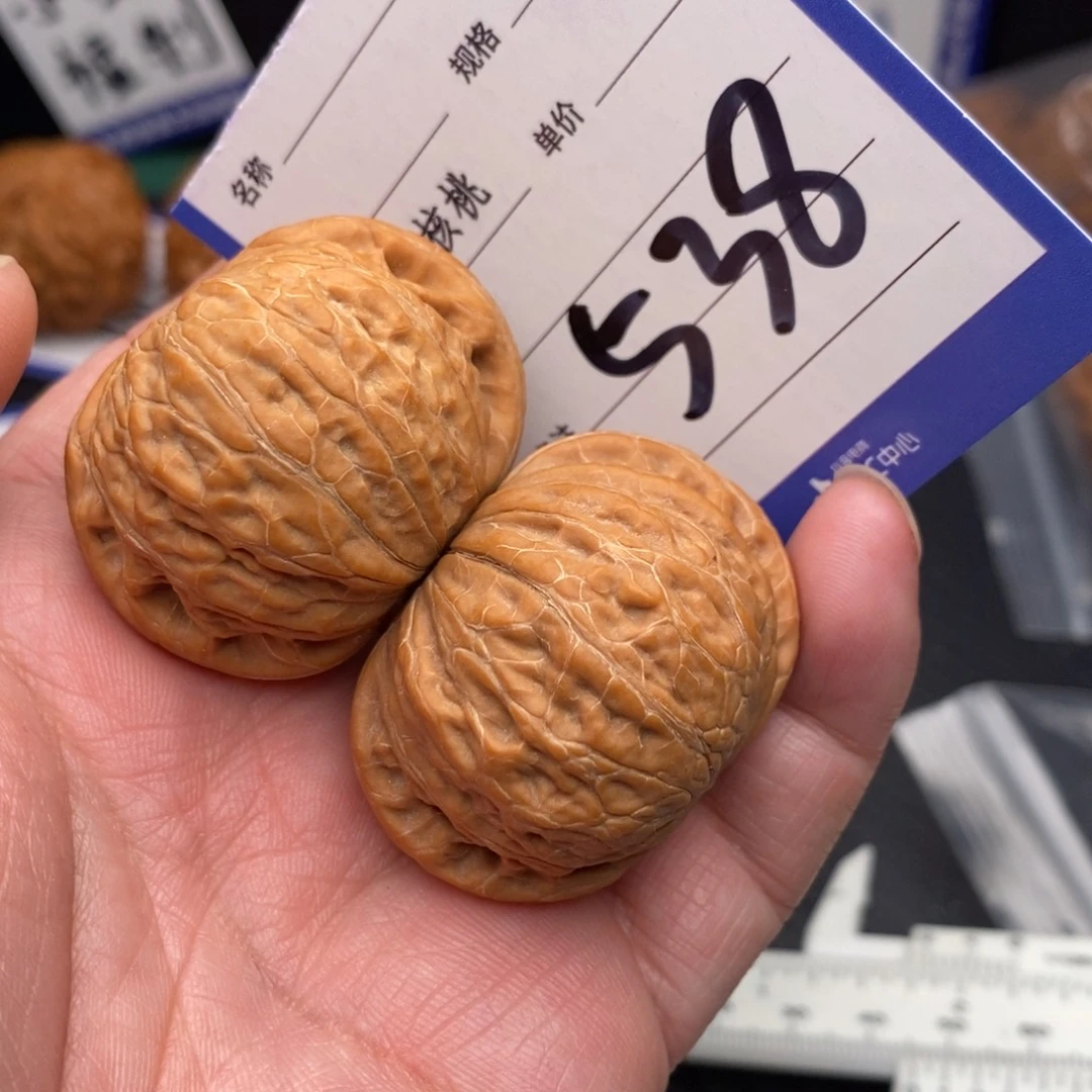 桃核把件铁锤妹妹40mom