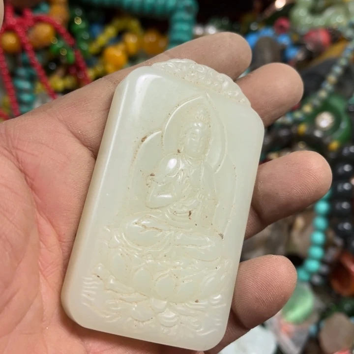 未镶嵌和田玉（糖玉）挂件