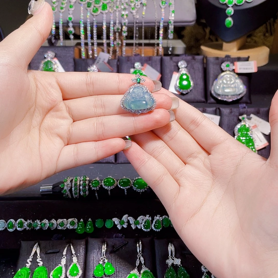 K****翡翠银S925镶嵌颈饰佛公