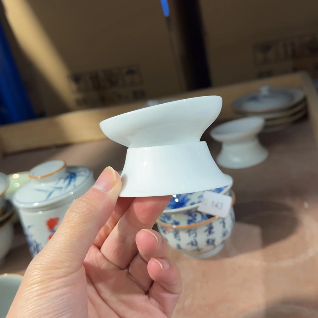 釉下手绘茶具微瑕