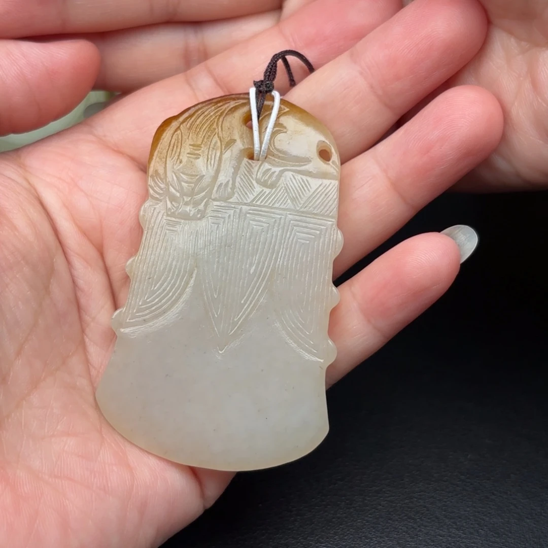 未镶嵌和田玉挂件难****?