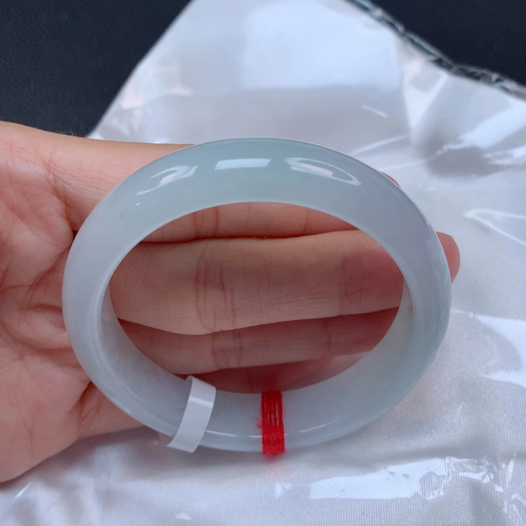翡翠手镯未镶嵌天然