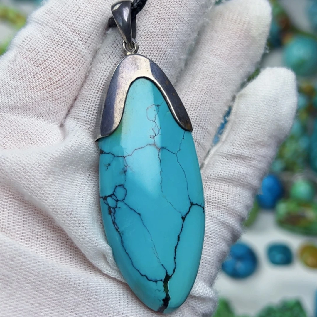 未镶嵌绿松石珠宝奇石