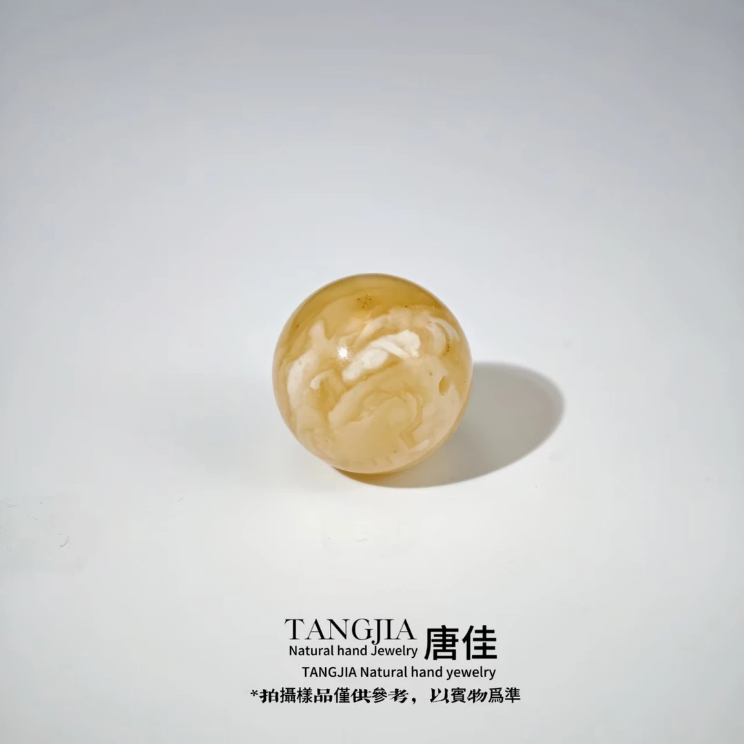 白花妖孽纹蜜蜡配珠