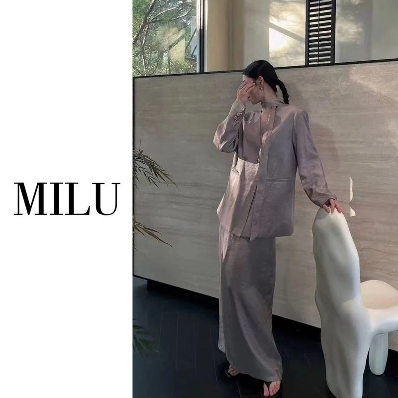 春季新款极简风中式设计V领西装外套女气质半身裙套装