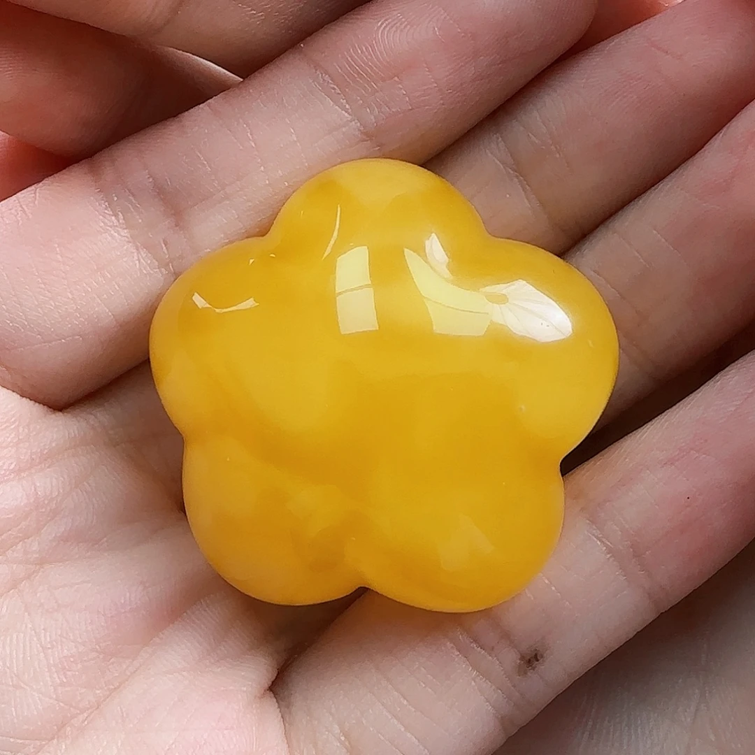 蜜蜡未镶嵌珠宝奇石