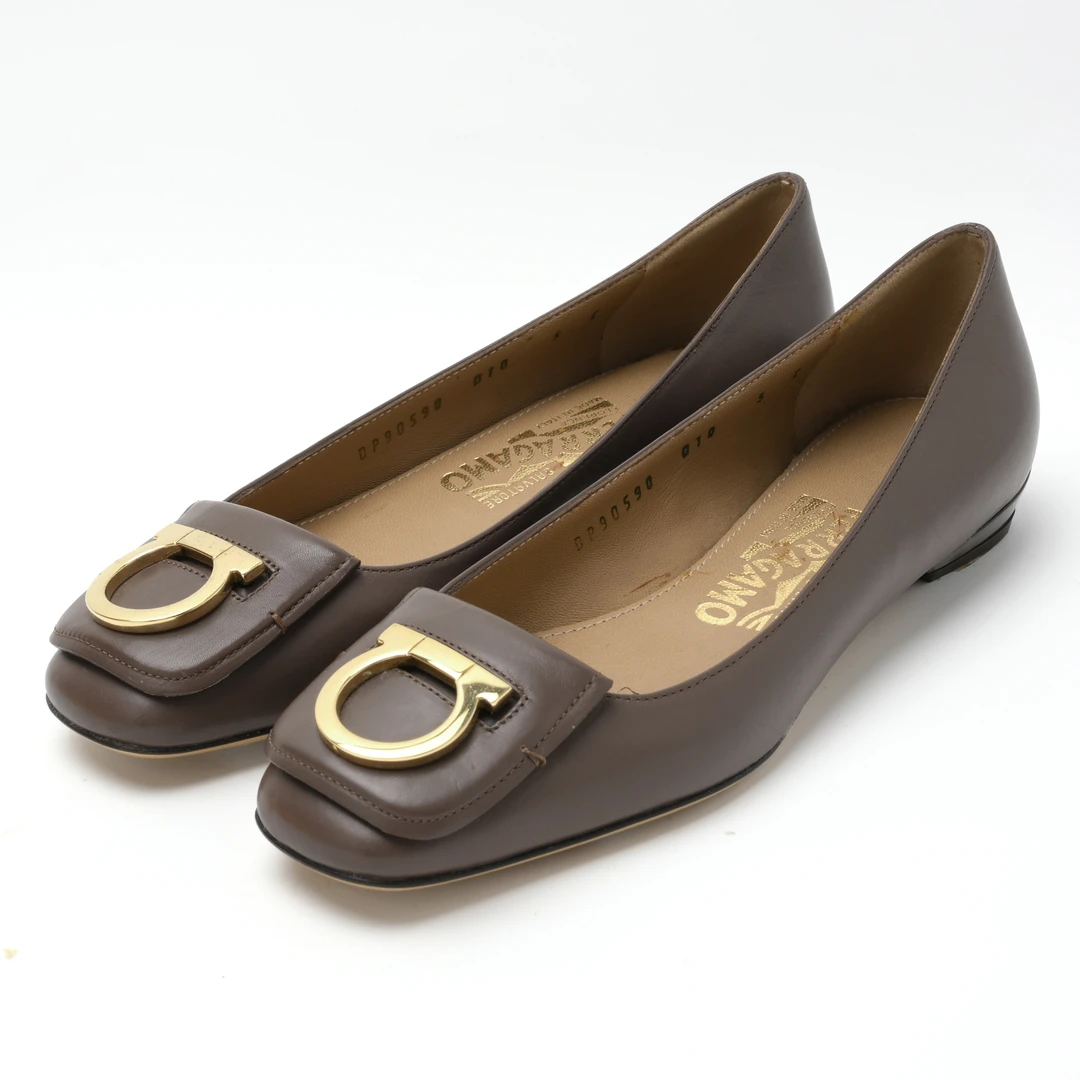 FERRAGAMO/菲拉格慕女士方头浅口平跟单鞋 556761REBICAUPE