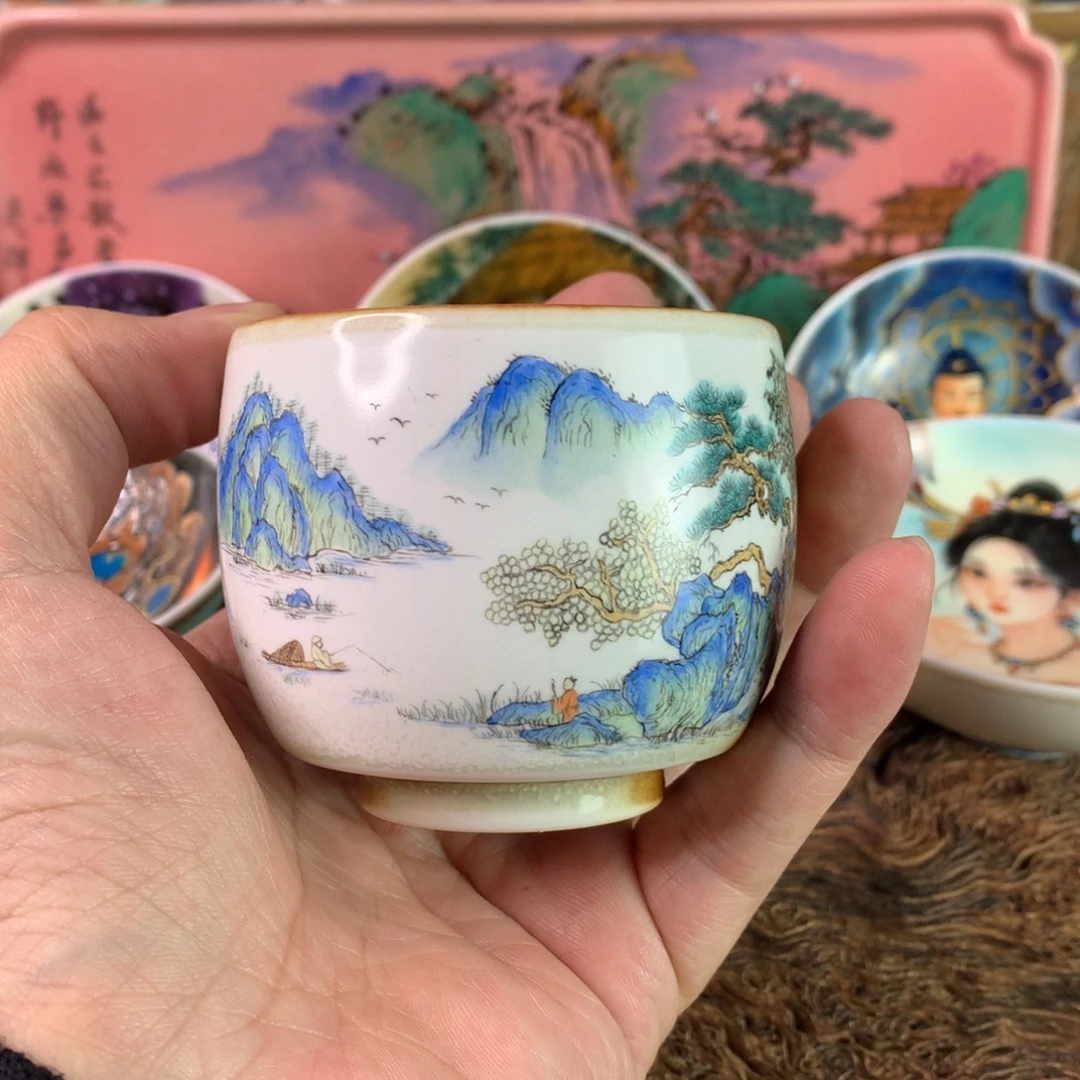 陶在家住一只手一口气喝两