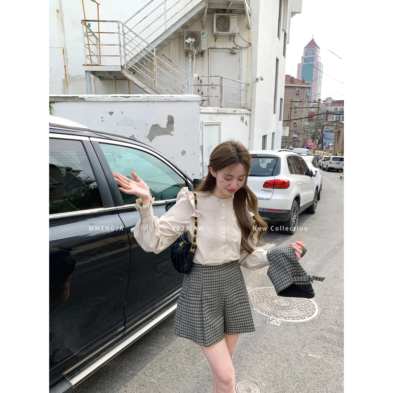 萌萌Ja」自在如秋风 复古宫廷风蕾丝花边领上衣通勤重工精致衬衫