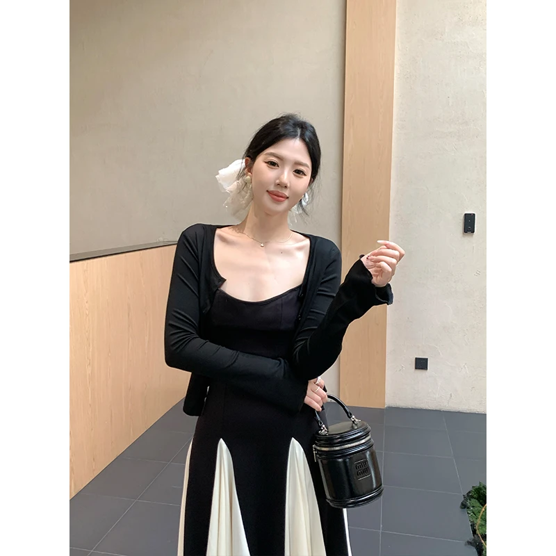 【欧若拉开衫】甜辣多多2025春季新款纯色长袖黑色显瘦针织开衫女