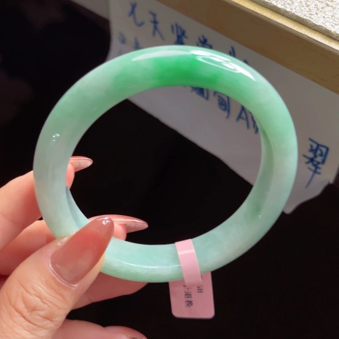 翡翠未镶嵌手镯手镯