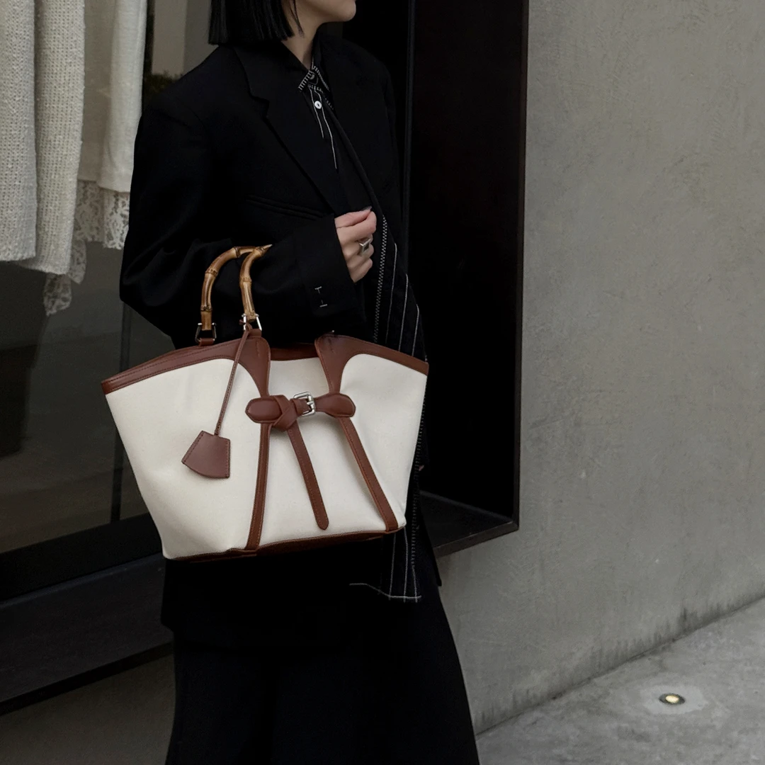 JISHE即奢贵版高质感头层牛皮诗诗同款老钱风法咖白托特包