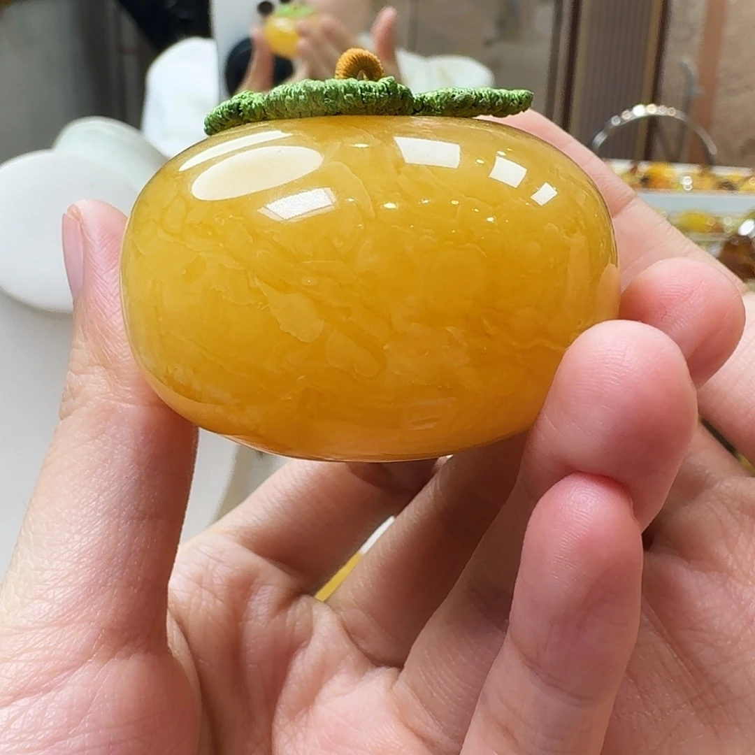 琥珀未镶嵌颈饰吊坠