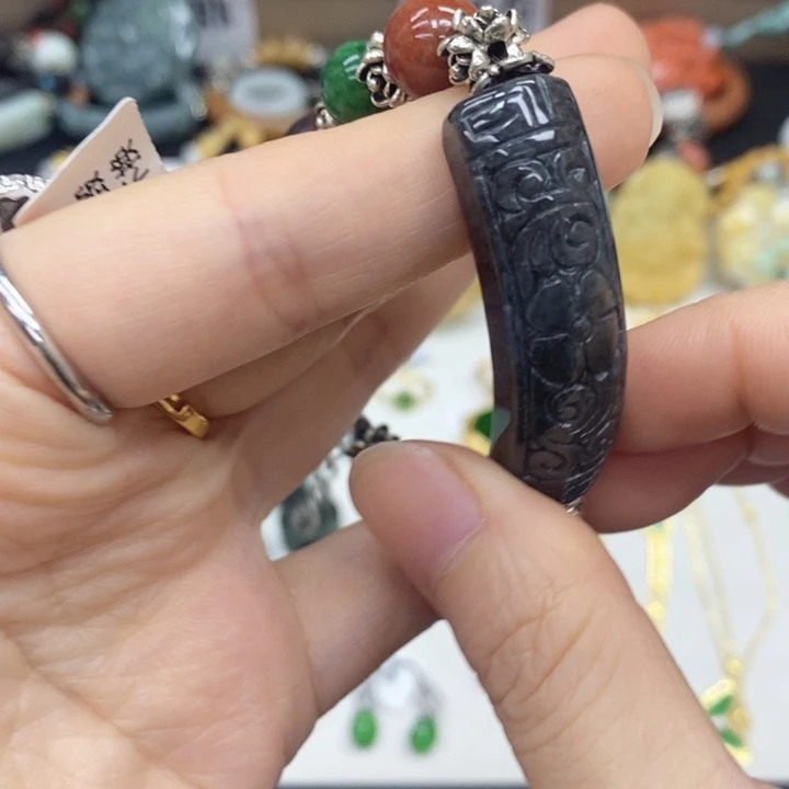 颈饰未镶嵌翡翠手链2