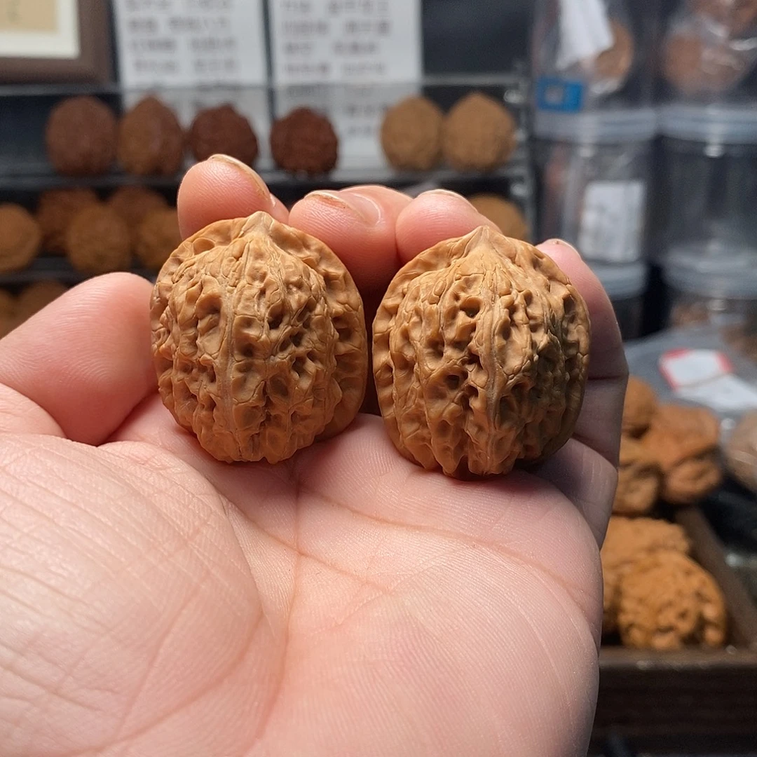 文玩核桃火麒麟34-381