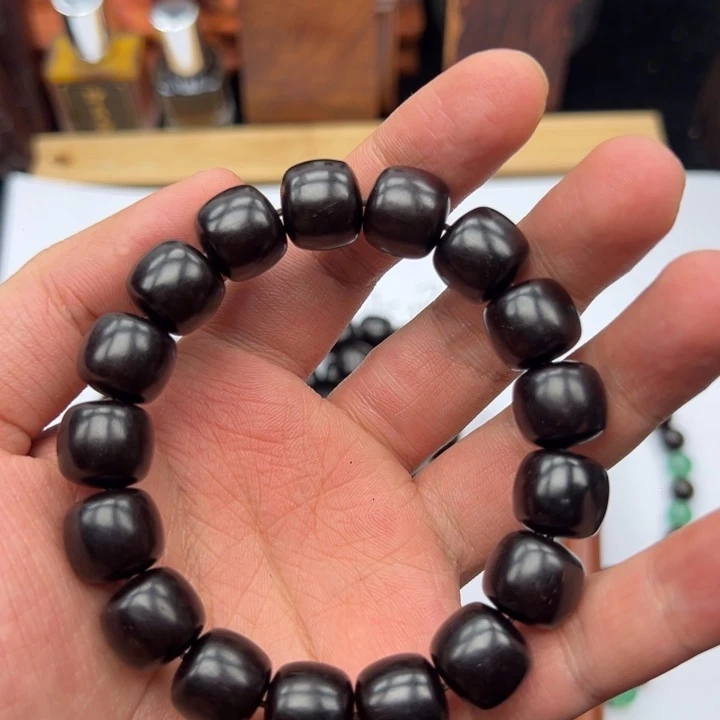 檀香紫檀（小叶紫檀）无事牌15*16单圈千年老料