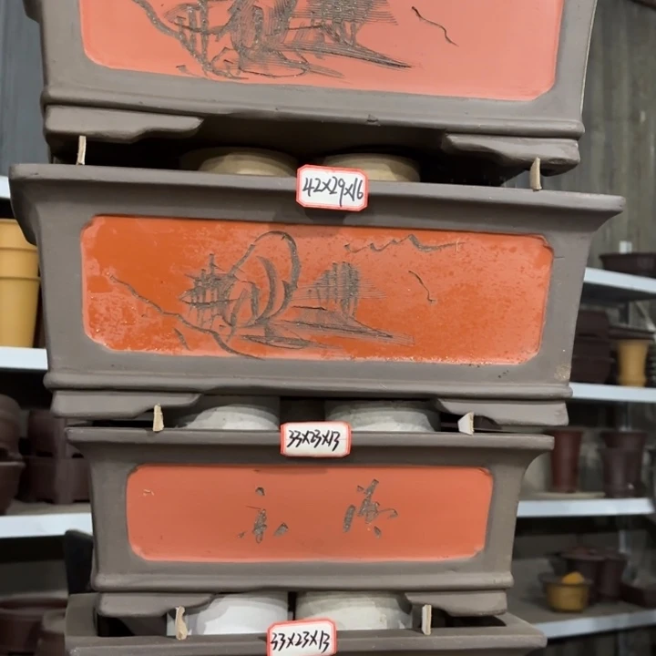 紫砂花盆138-4。