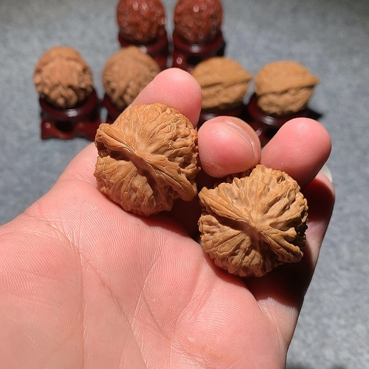 难***哄把件文玩核桃小宫灯33+
