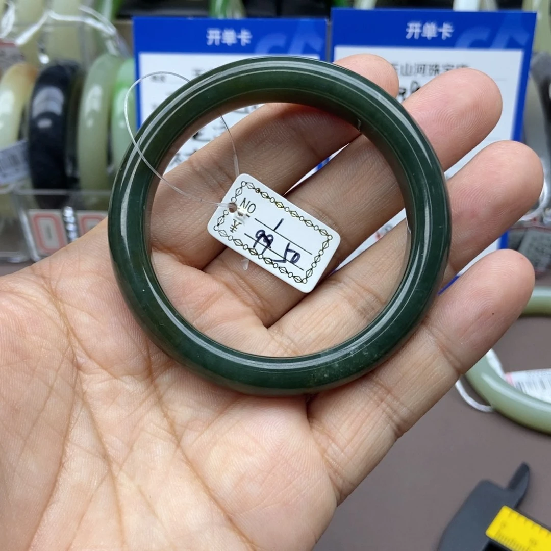 和田玉手镯未镶嵌52