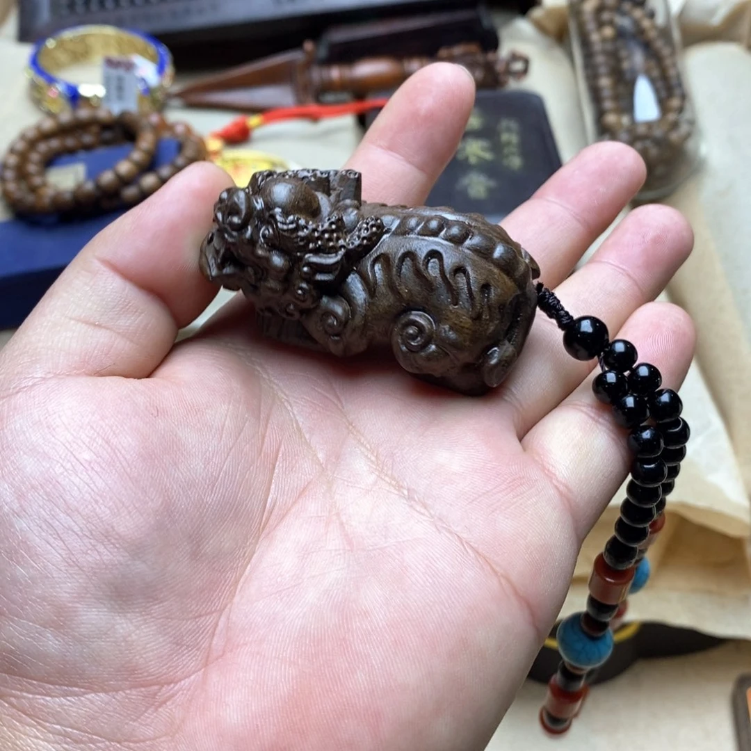 大叶紫檀（黑酸枝木类）