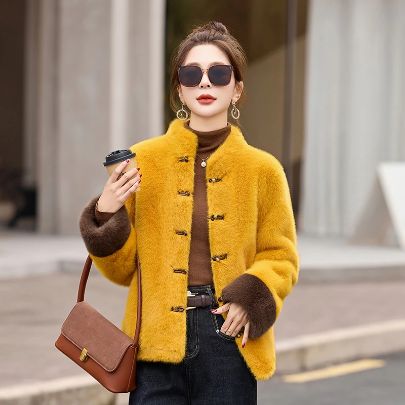 新中式国风皮毛一体短外套女冬2025新款高级感气质仿貂毛毛呢大衣