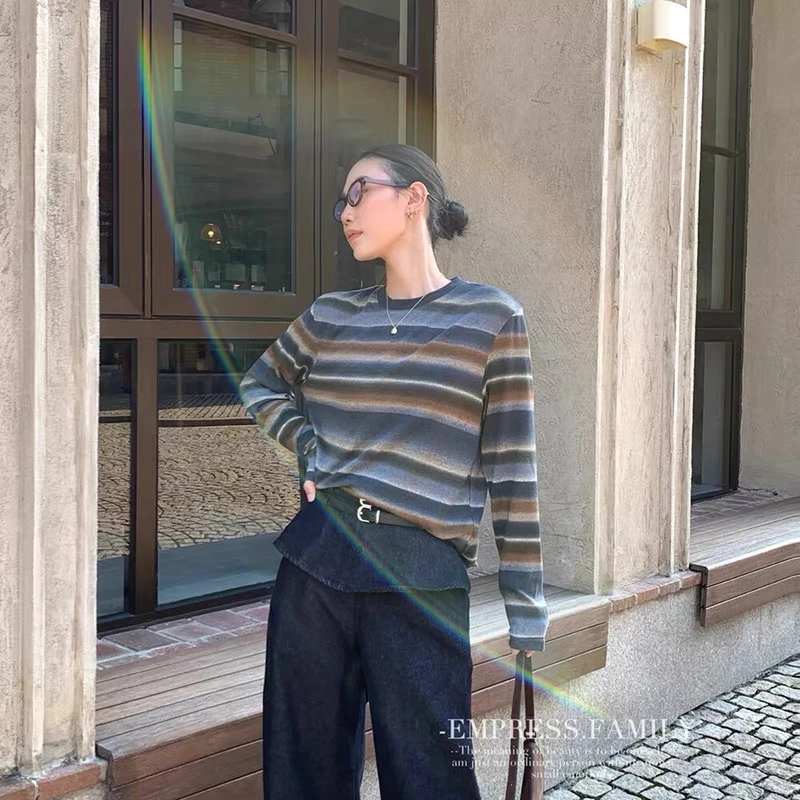 大码百搭秋款圆领打底衫设计感时尚百搭长袖显瘦上衣款女