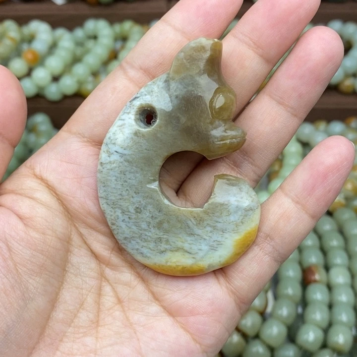 未镶嵌透闪石质玉把件微瑕