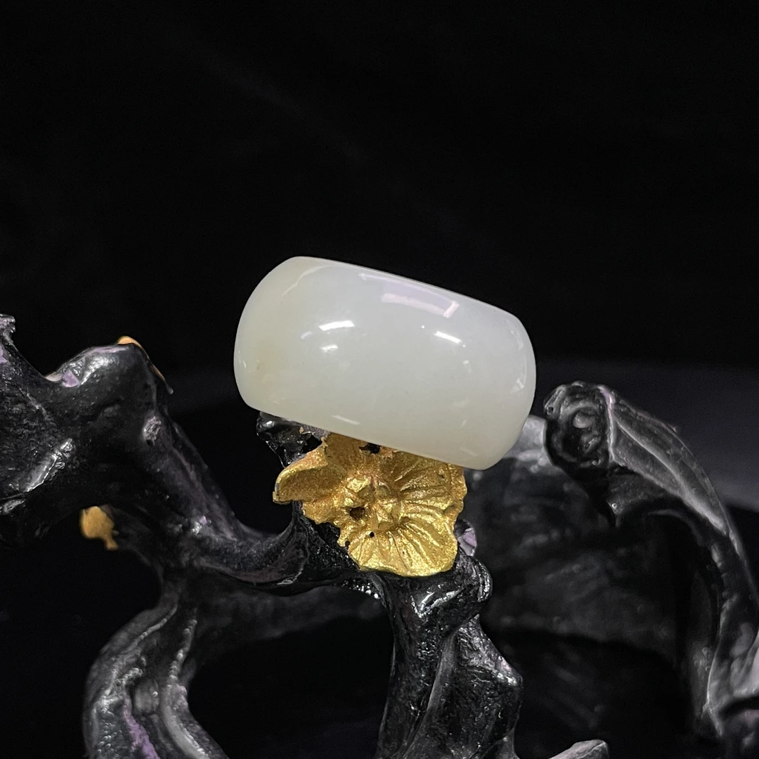 A389 和田玉戒指 QQ831001